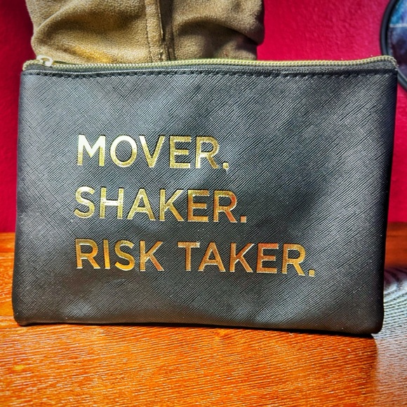 Ruby & Cash Makeup bag! - Picture 2 of 4